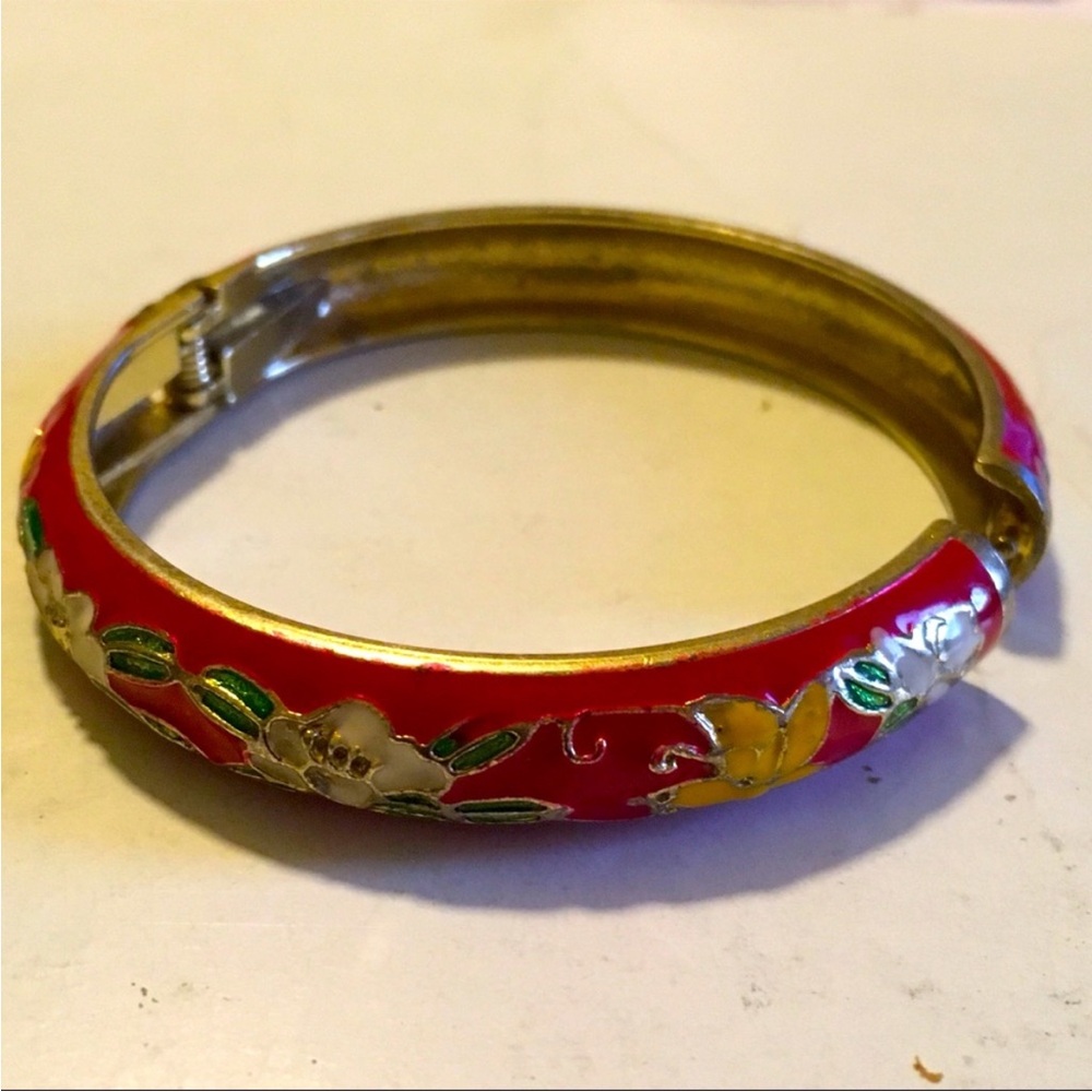 Vintage Cloisonne Hinged Red Bangle with White Green Flower